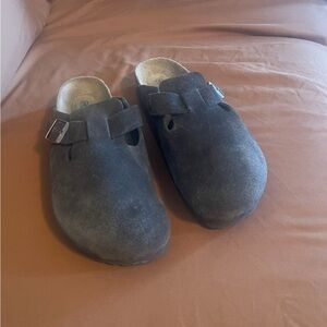 Ladies Birkenstock Gray Suede Slip-On Clogs